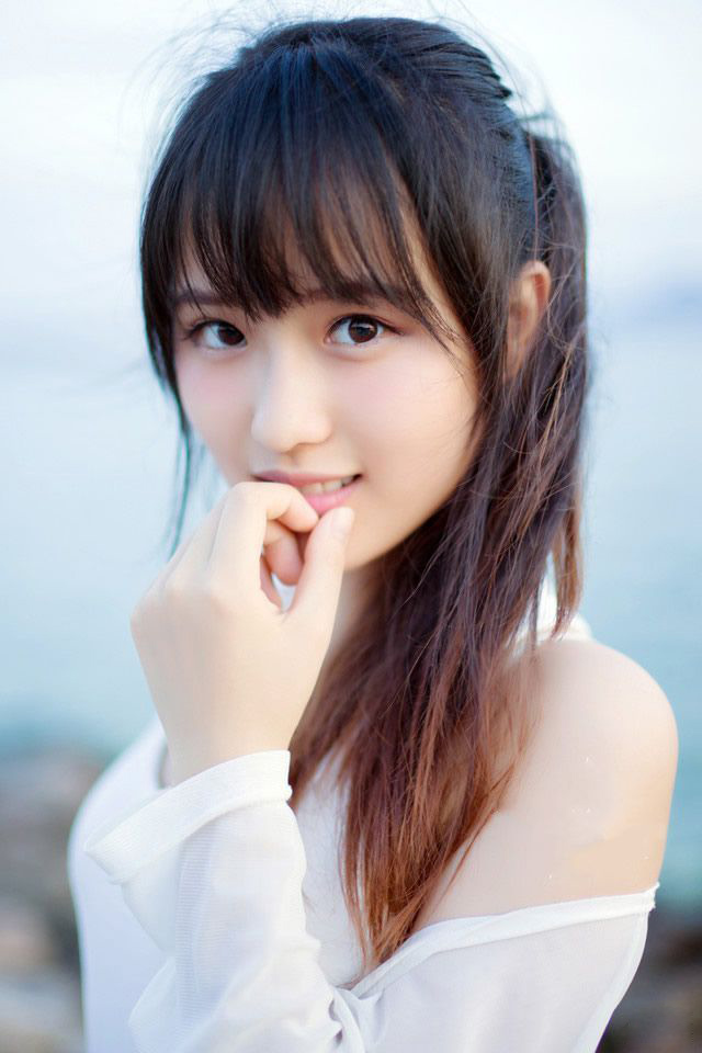 戏，这么演，叫戏，那么演，也叫戏，这一场下了，那一场上来，看戏的，是自己，上台的，也是自己。你是自由的，你有权利以自己的方式表达自己的路。他人喜不喜欢你走出来的路，不是你的事情，因为，毕竟，你没有强迫任何人。